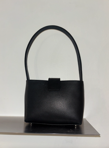 La Peque Shoulder Bag