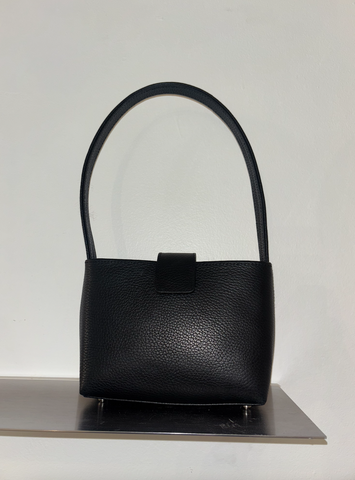 La Peque Shoulder Bag