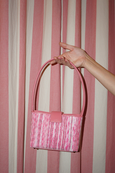 La Peque Shoulder Bag